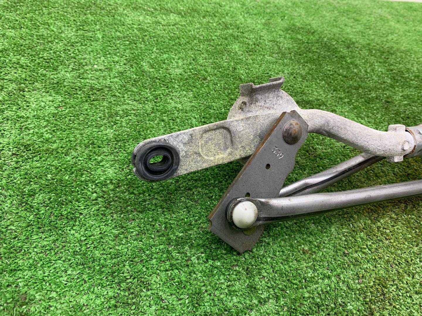 Трапеция стеклоочистителей