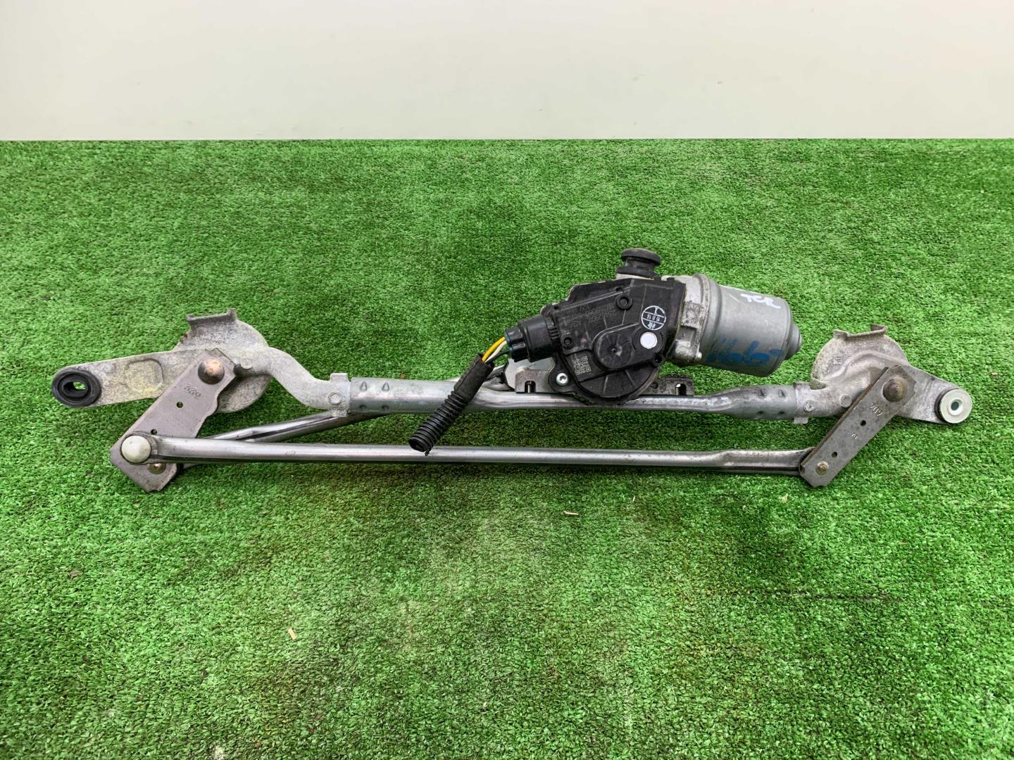 Трапеция стеклоочистителей