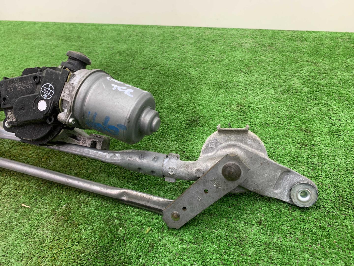 Трапеция стеклоочистителей