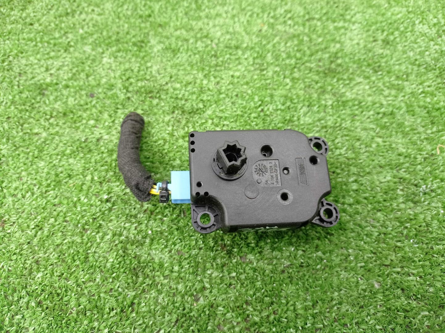 Моторчик заслонки печки