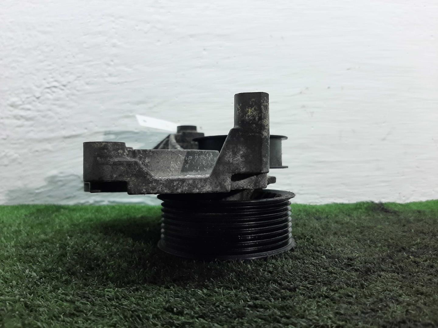 Натяжитель ремня