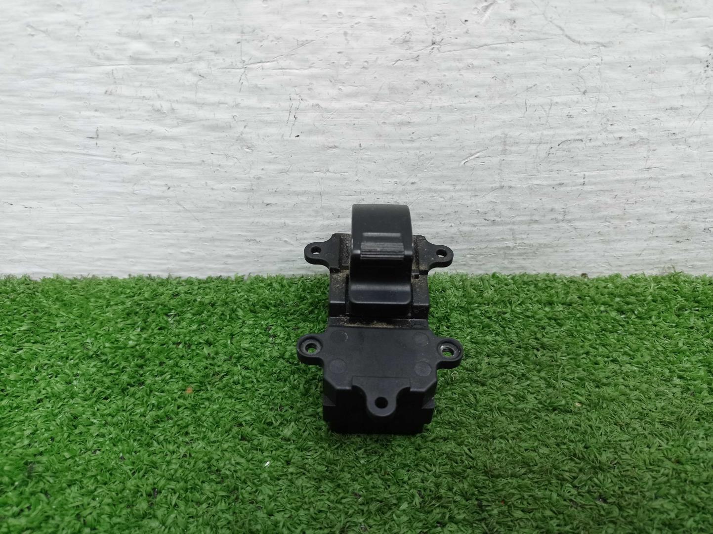 Кнопка стеклоподъемника