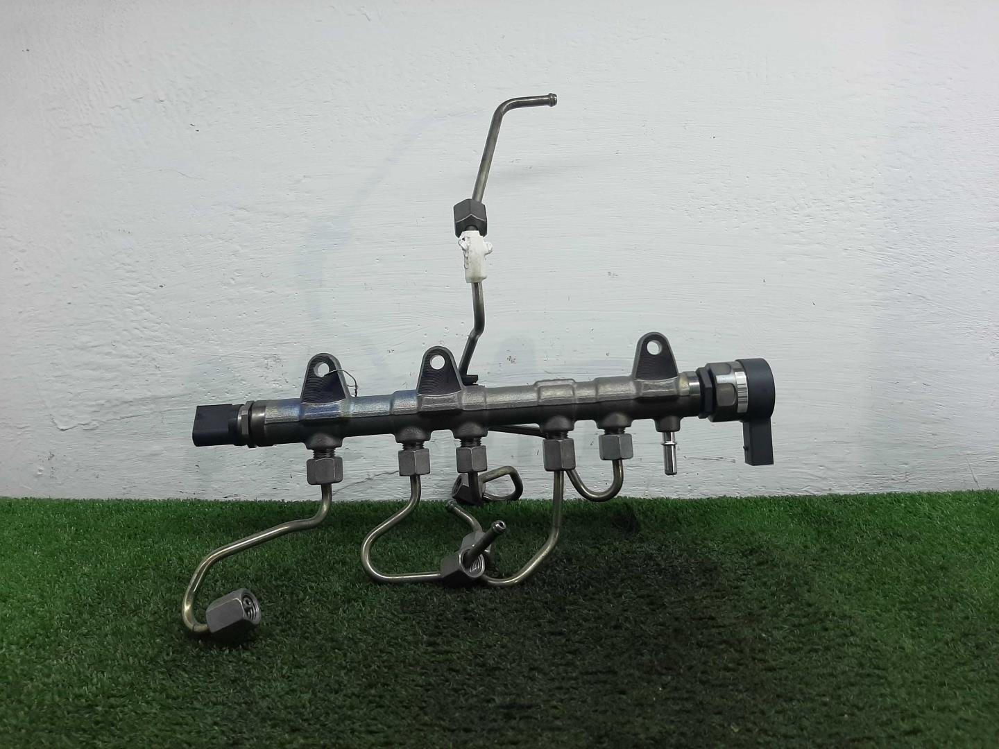 Рейка топливная (рампа)