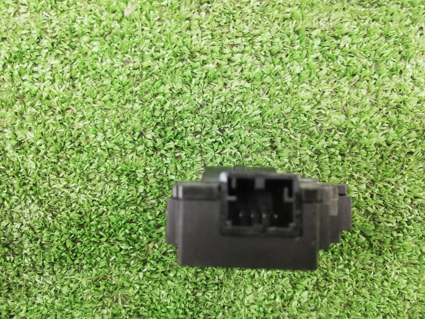 Моторчик заслонки печки