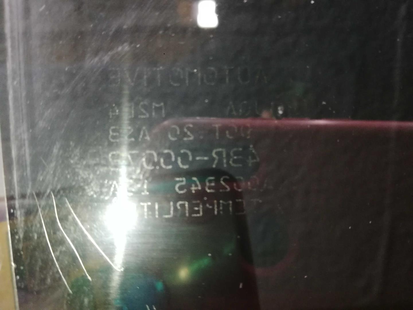 Стекло двери задней правой