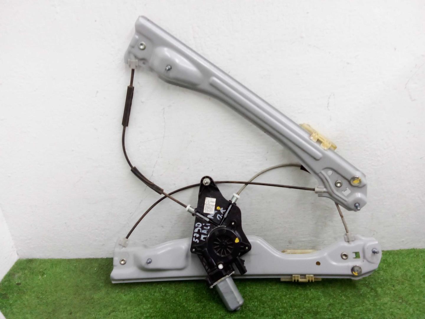 Стеклоподъемник электр. передний правый