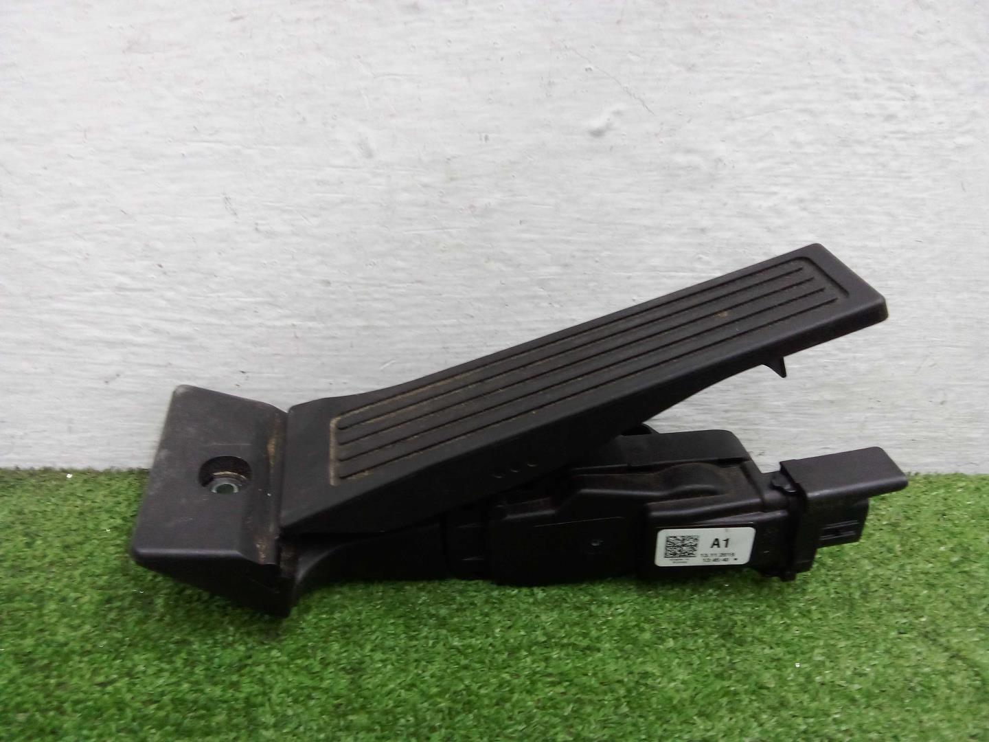 Педаль газа