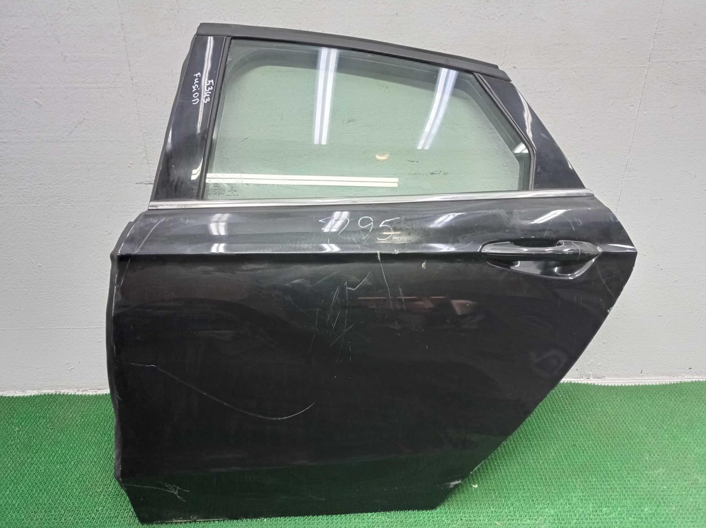 Дверь задняя левая