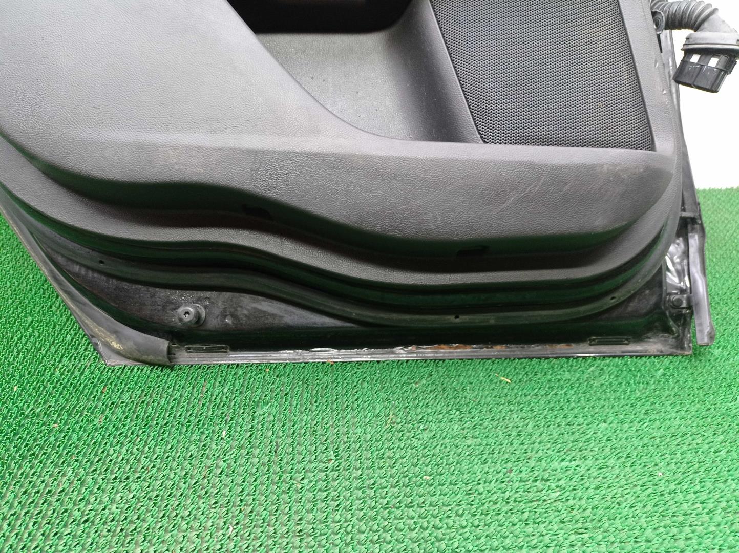 Дверь задняя левая