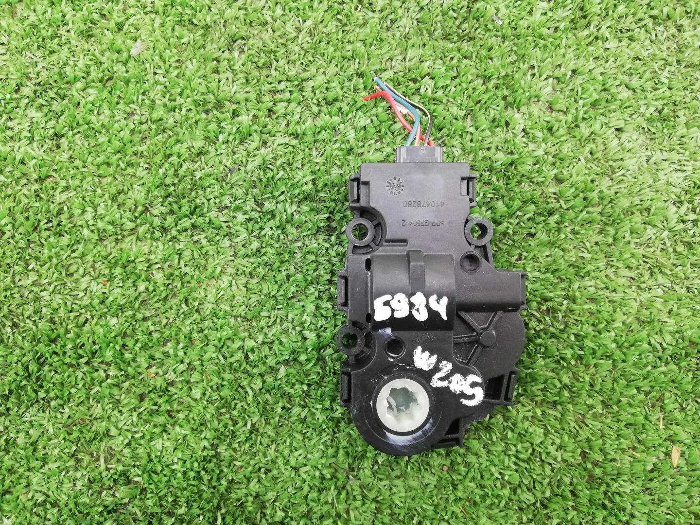 Моторчик заслонки печки