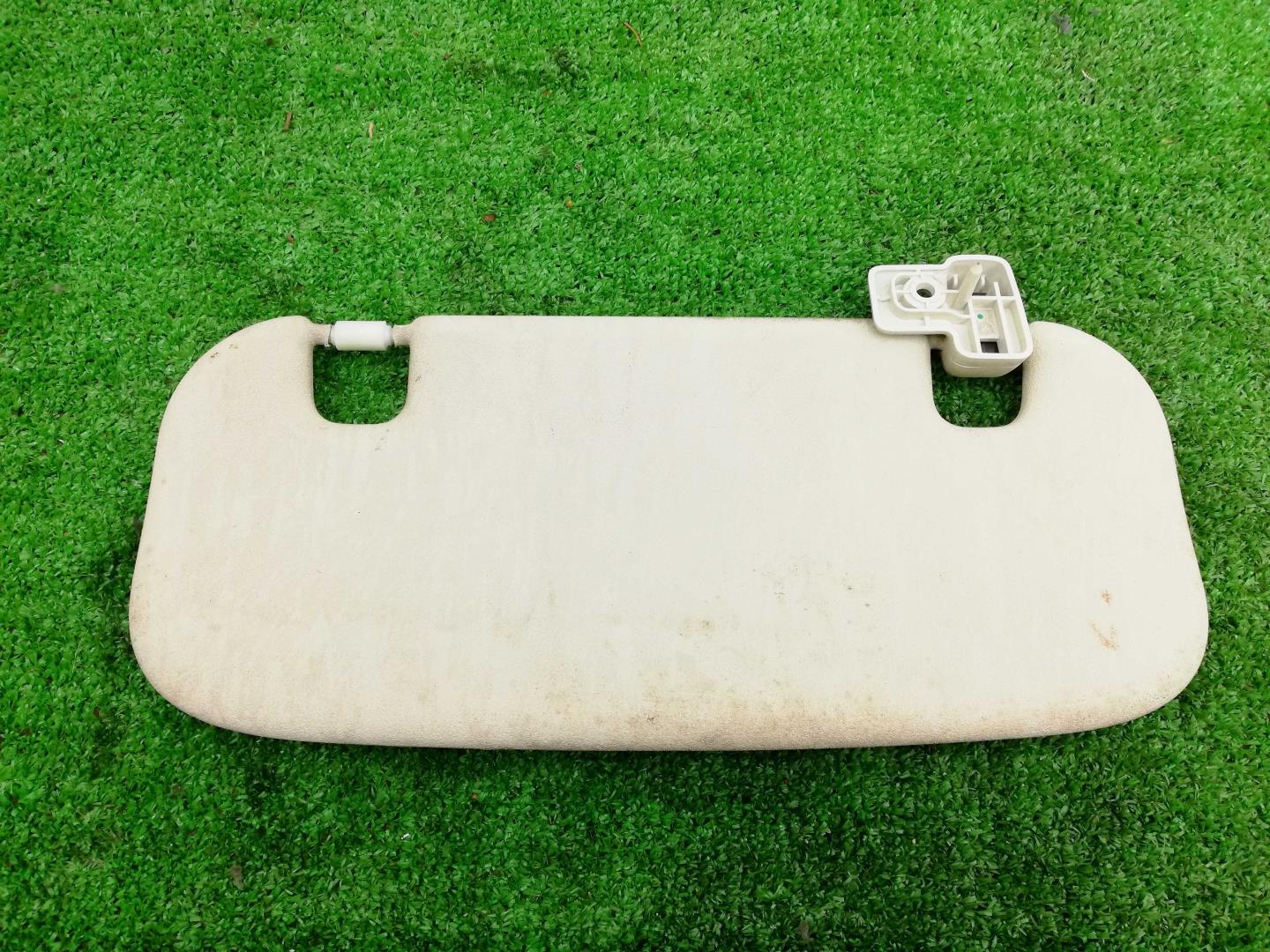 Козырек солнцезащитный