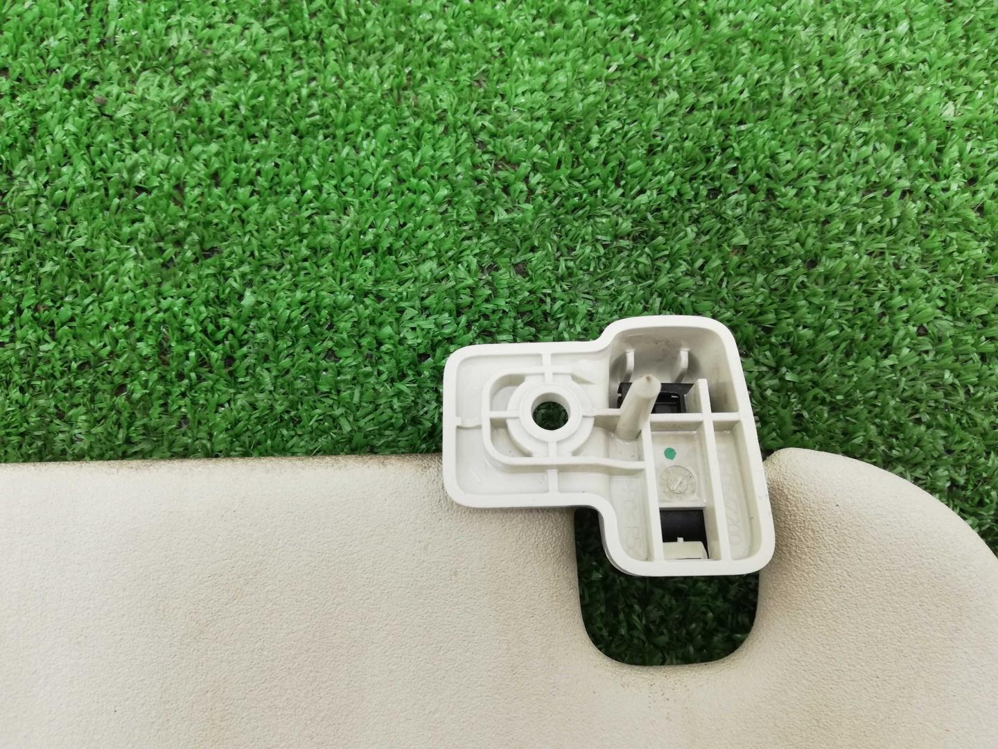 Козырек солнцезащитный