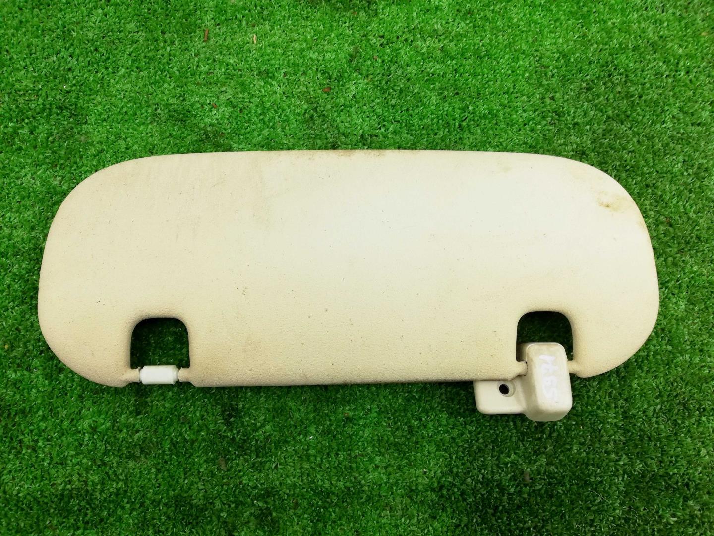 Козырек солнцезащитный