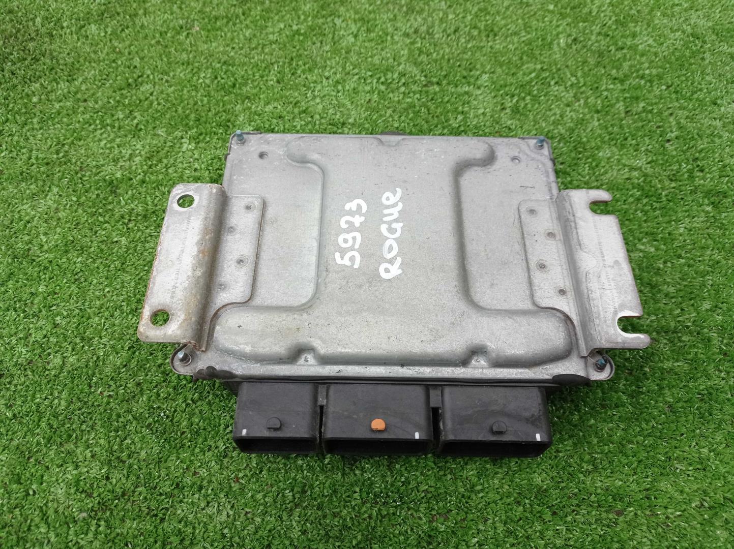 Блок управления двигателем