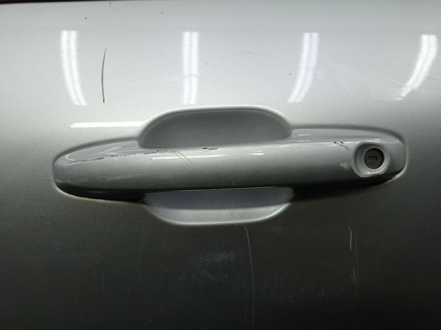 Ручка двери передней наружная левая