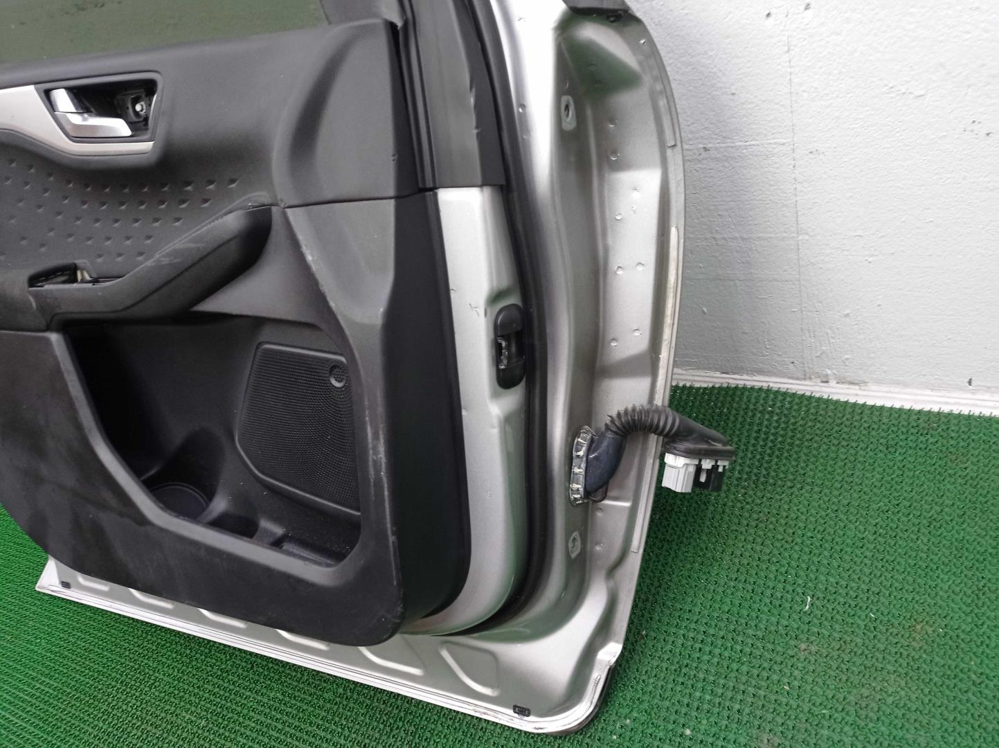 Ручка двери передней наружная левая