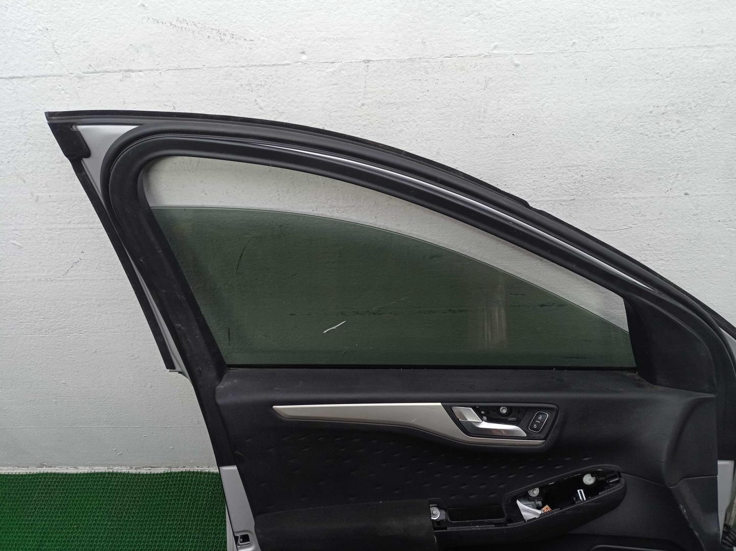 Ручка двери передней наружная левая