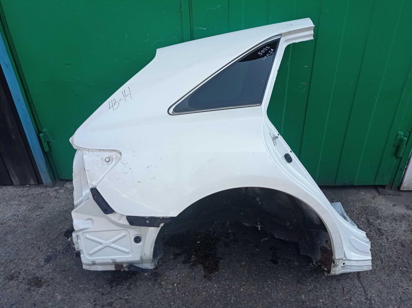 Крыло заднее правое