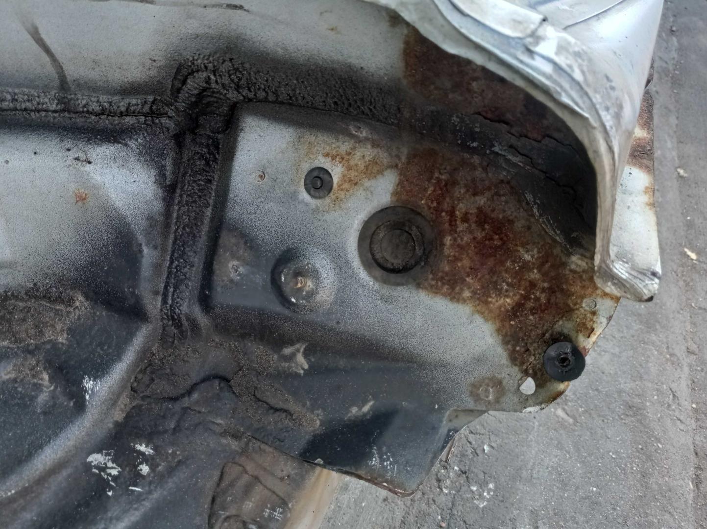 Крыло заднее правое