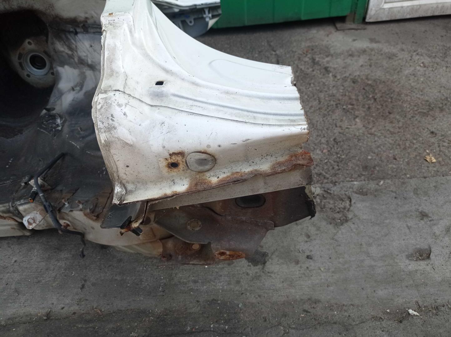 Крыло заднее правое