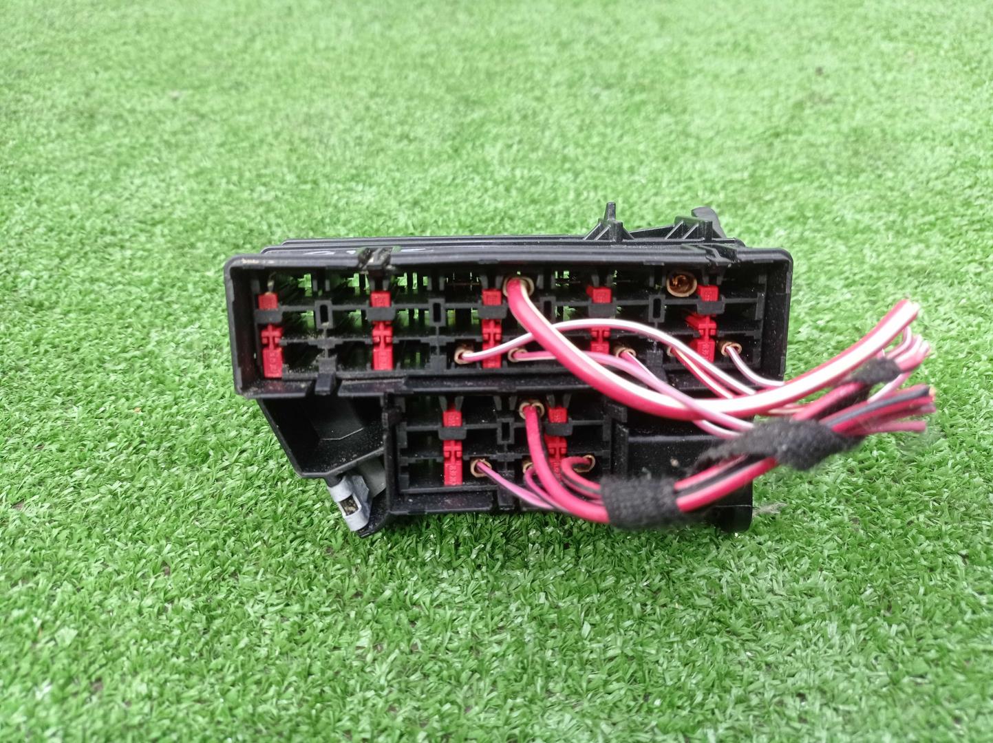 Блок предохранителей