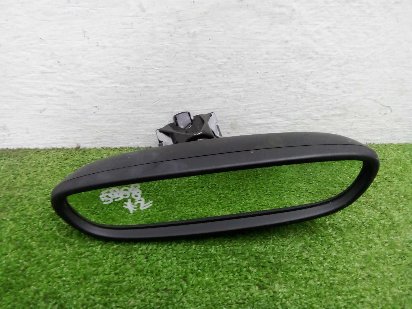 Зеркало заднего вида