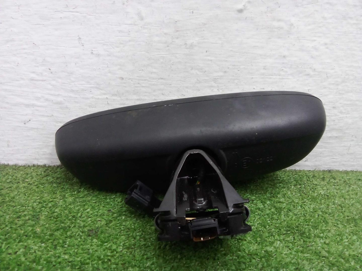 Зеркало заднего вида