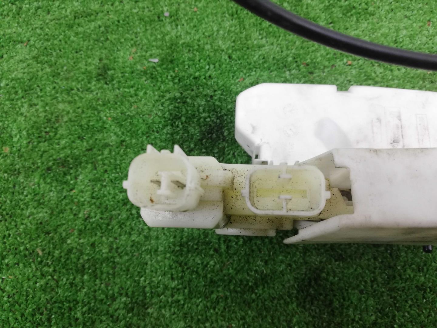 Замок двери задней правой