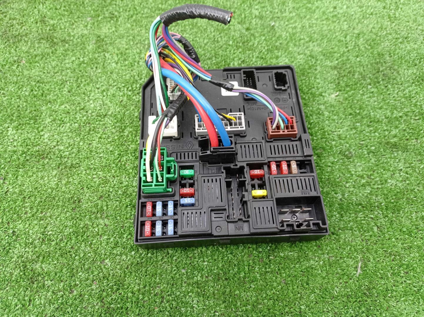 Блок предохранителей