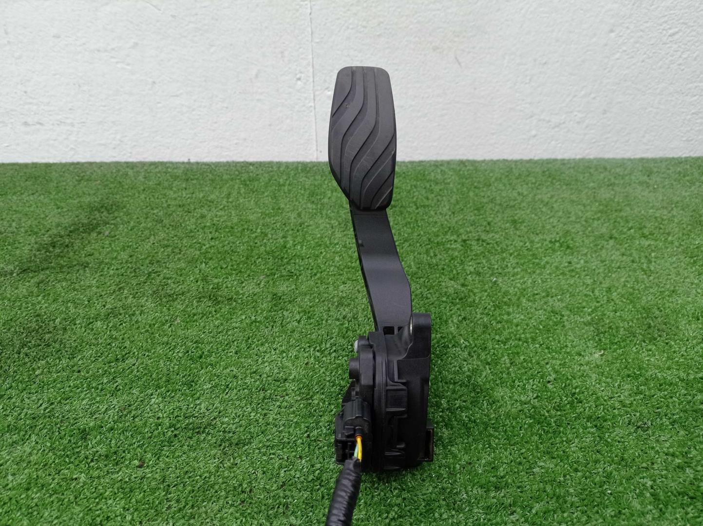 Педаль газа