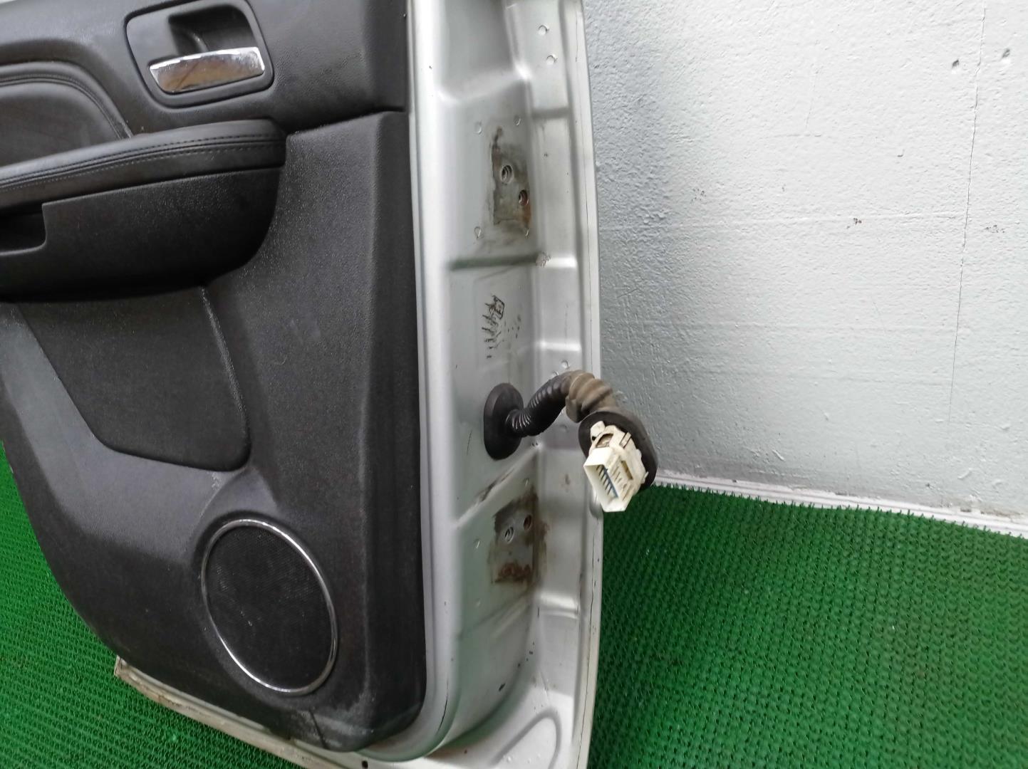 Дверь задняя левая