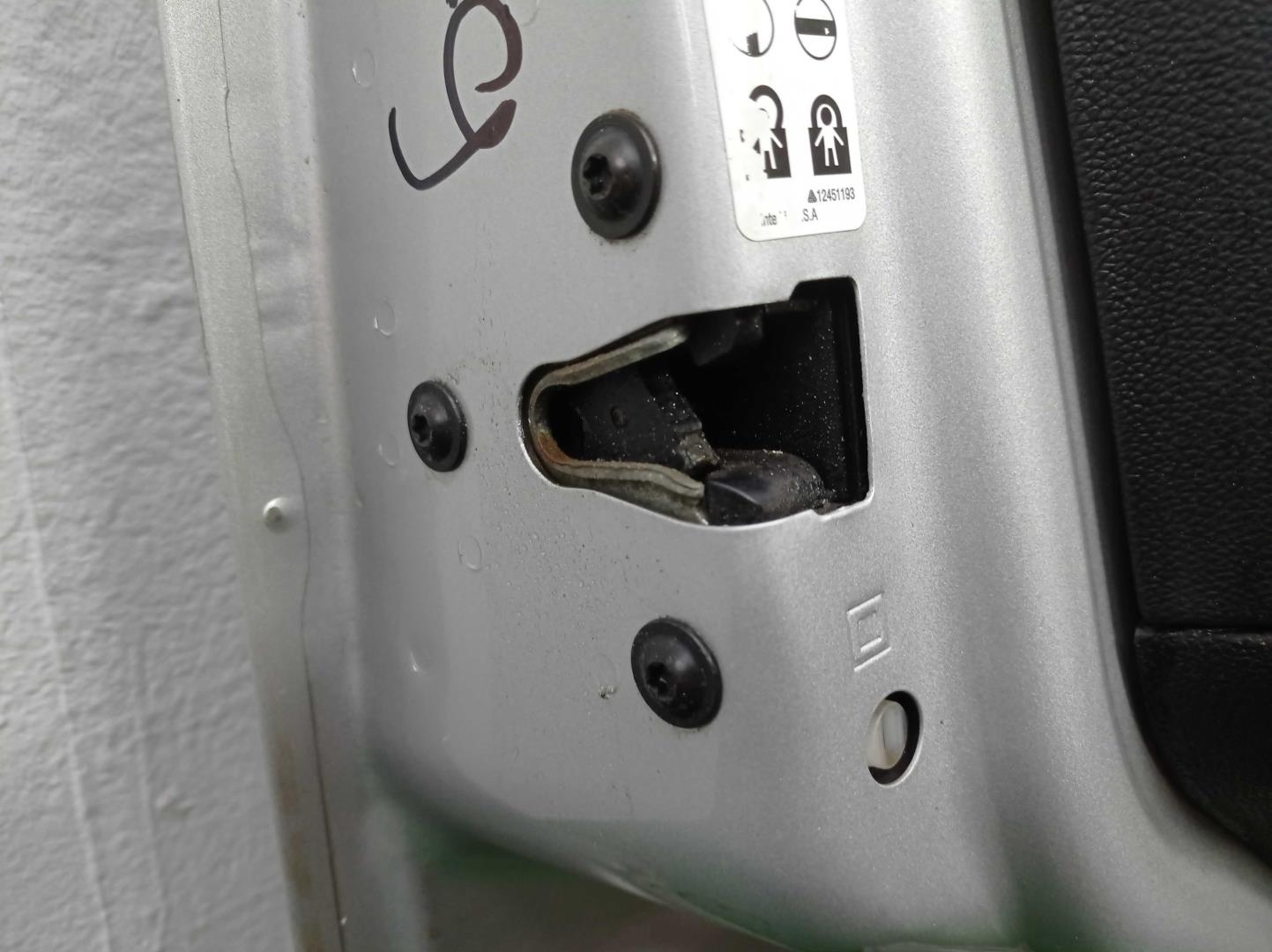 Дверь задняя левая