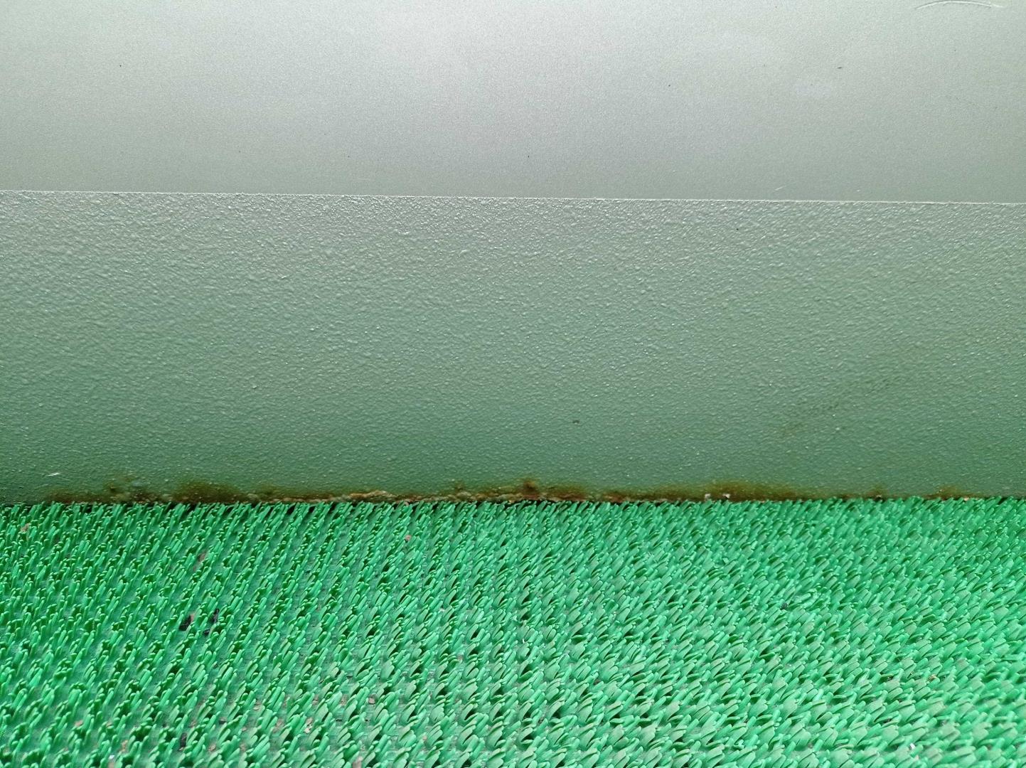 Замок двери передней левой