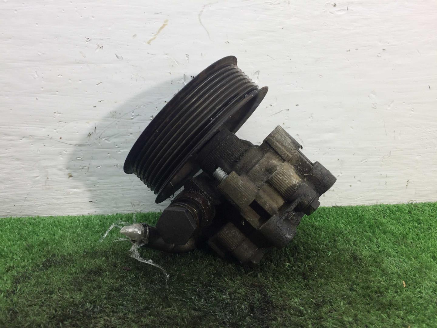 Насос ГУР (гидроусилитель руля)