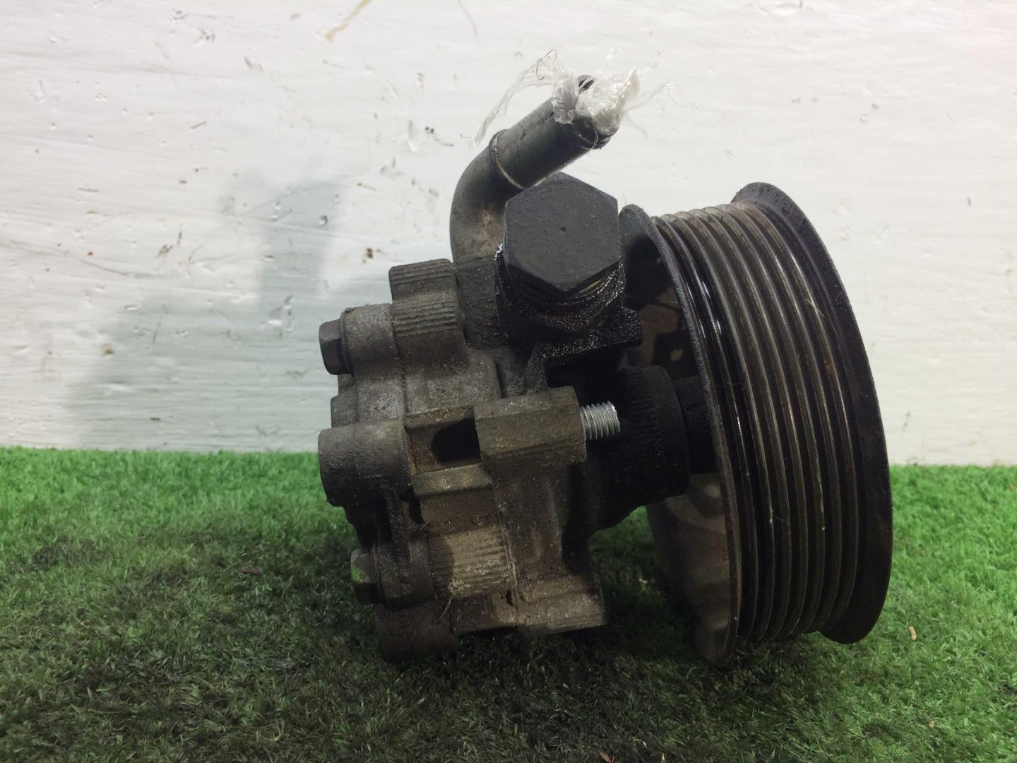 Насос ГУР (гидроусилитель руля)