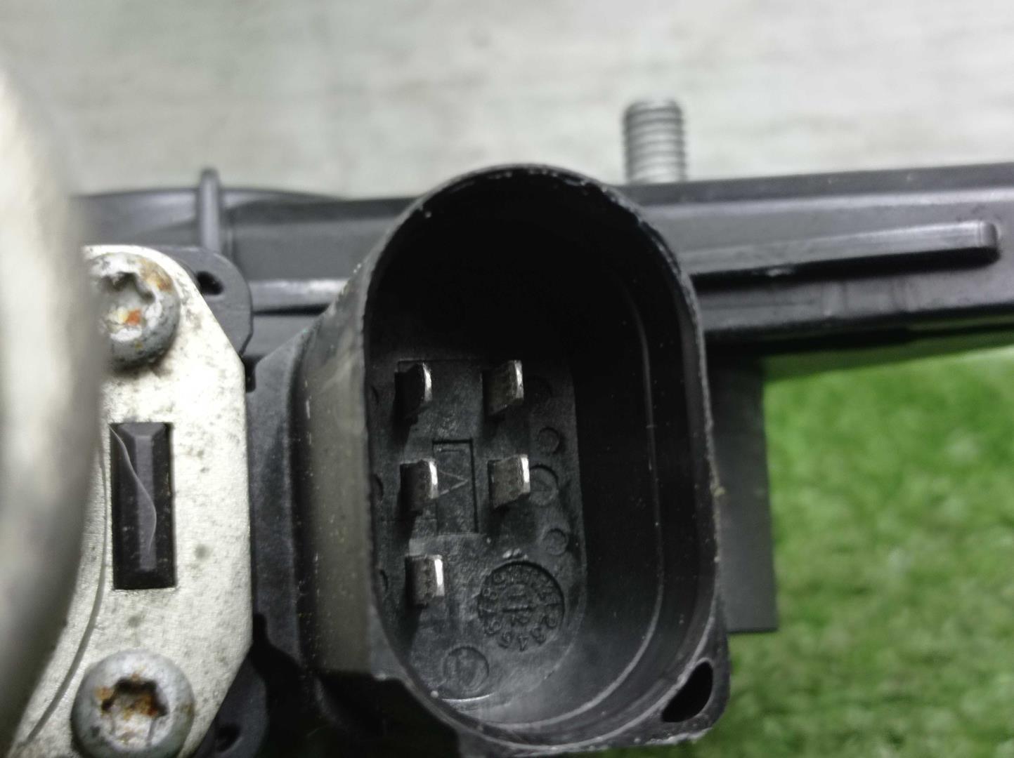 Стеклоподъемник электр. задний правый