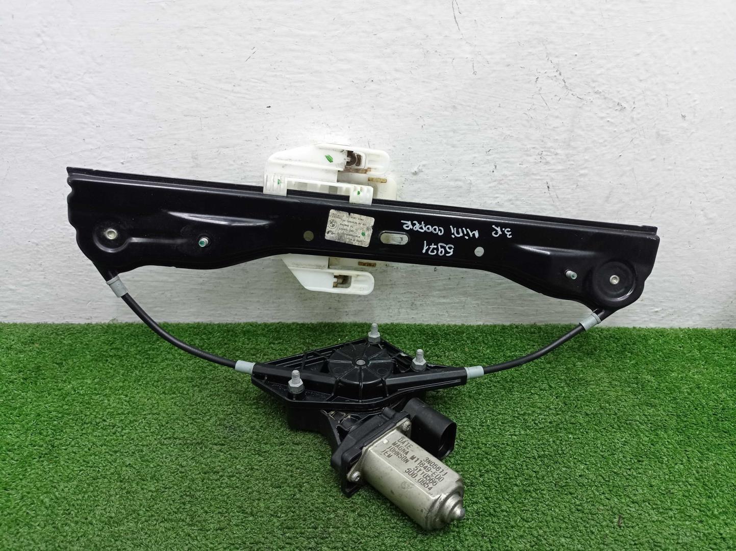 Стеклоподъемник электр. задний правый