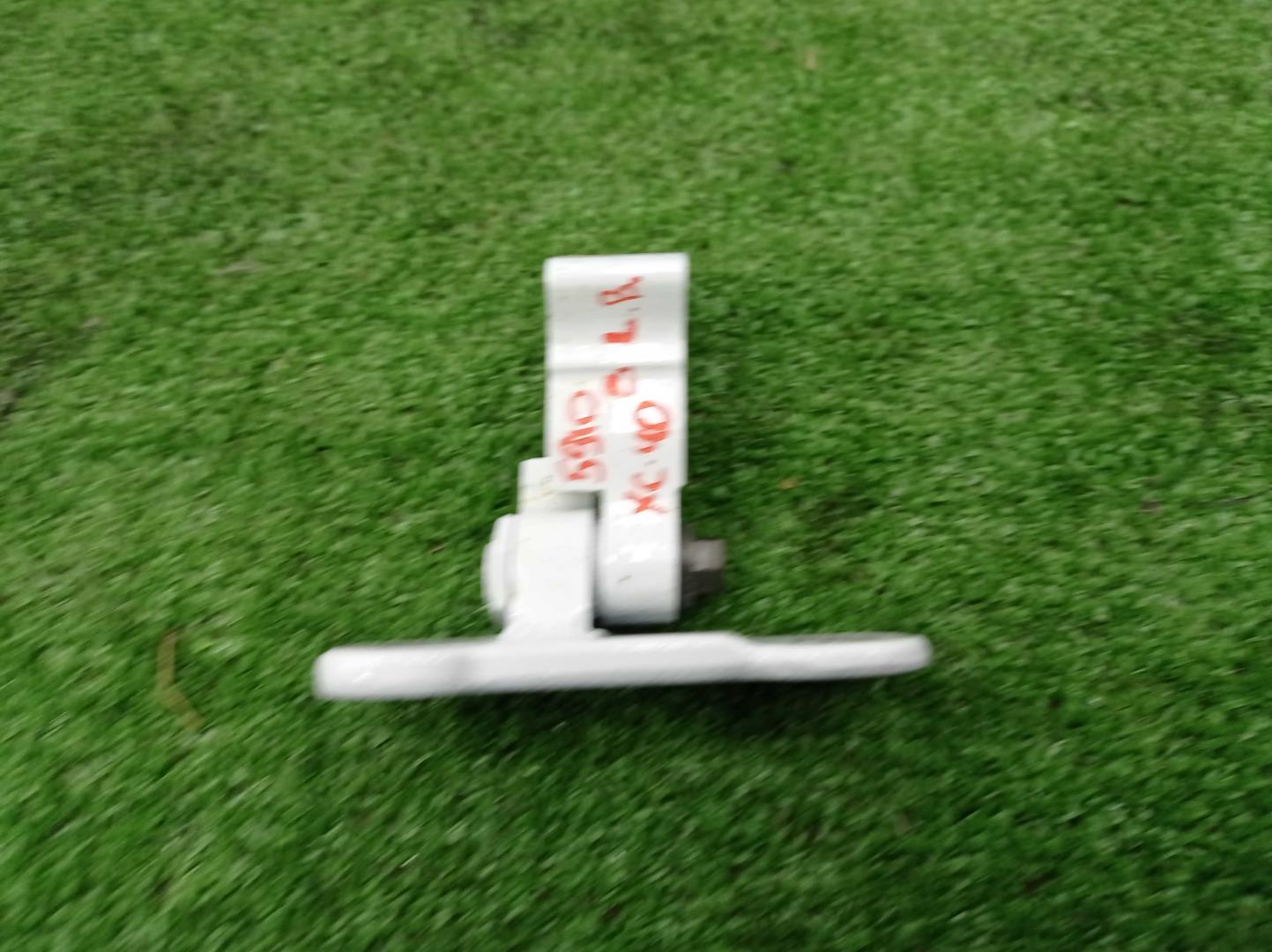 Петля двери