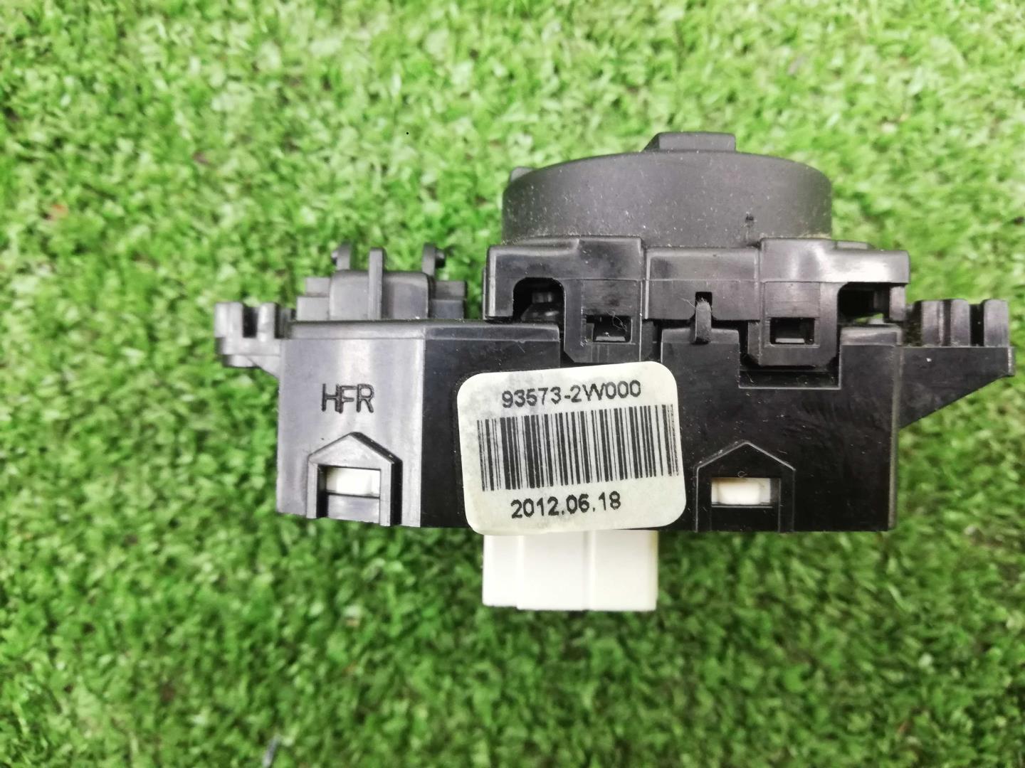 Кнопка регулировки зеркала