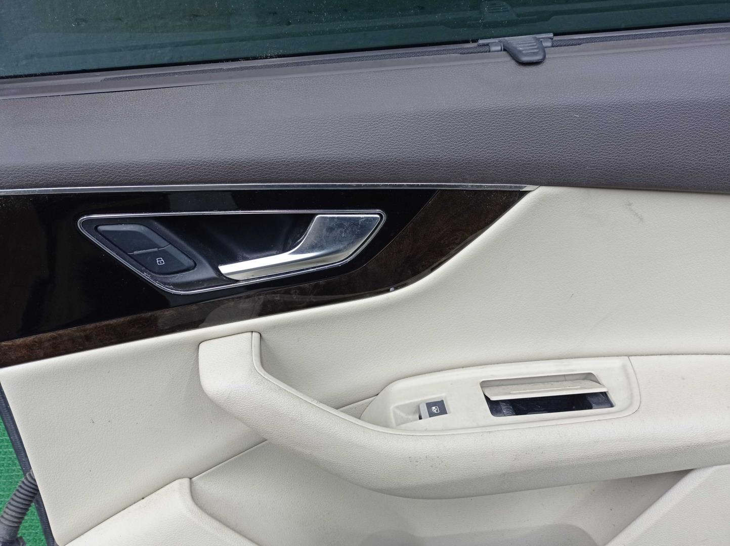 Ручка двери задней наружная правая