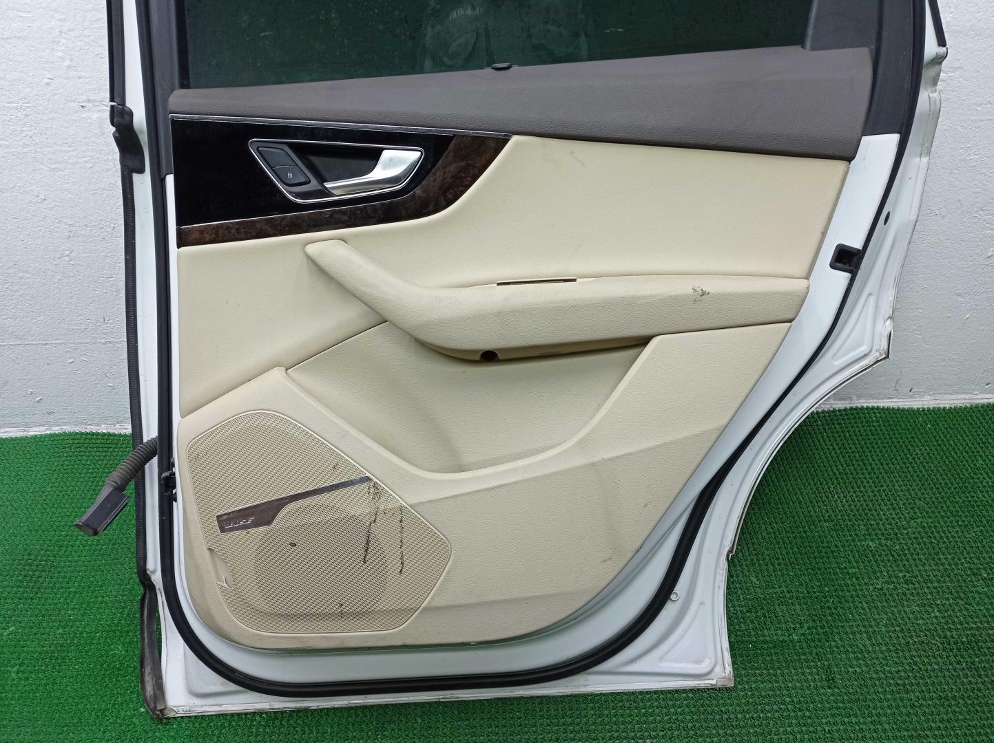 Ручка двери задней наружная правая