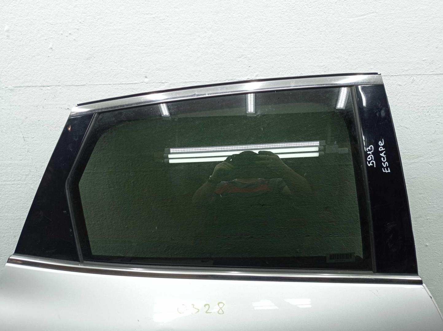 Стеклоподъемник электр. задний правый