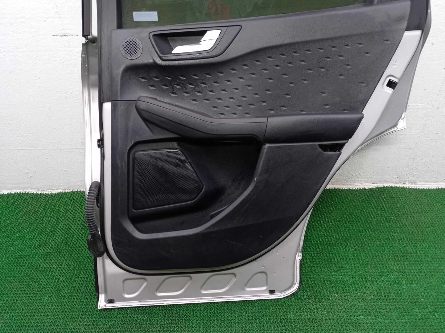 Стеклоподъемник электр. задний правый