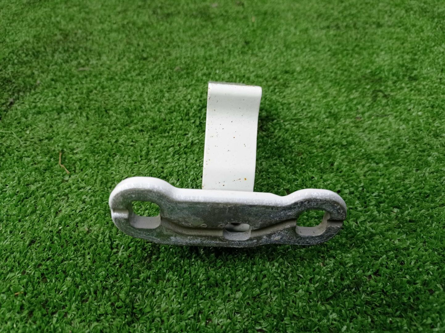 Петля двери