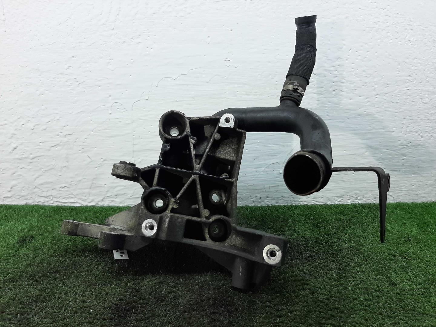 Кронштейн ГУР