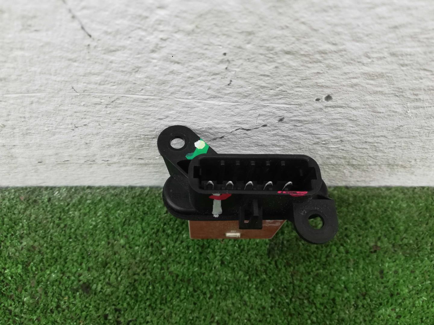 Резистор отопителя