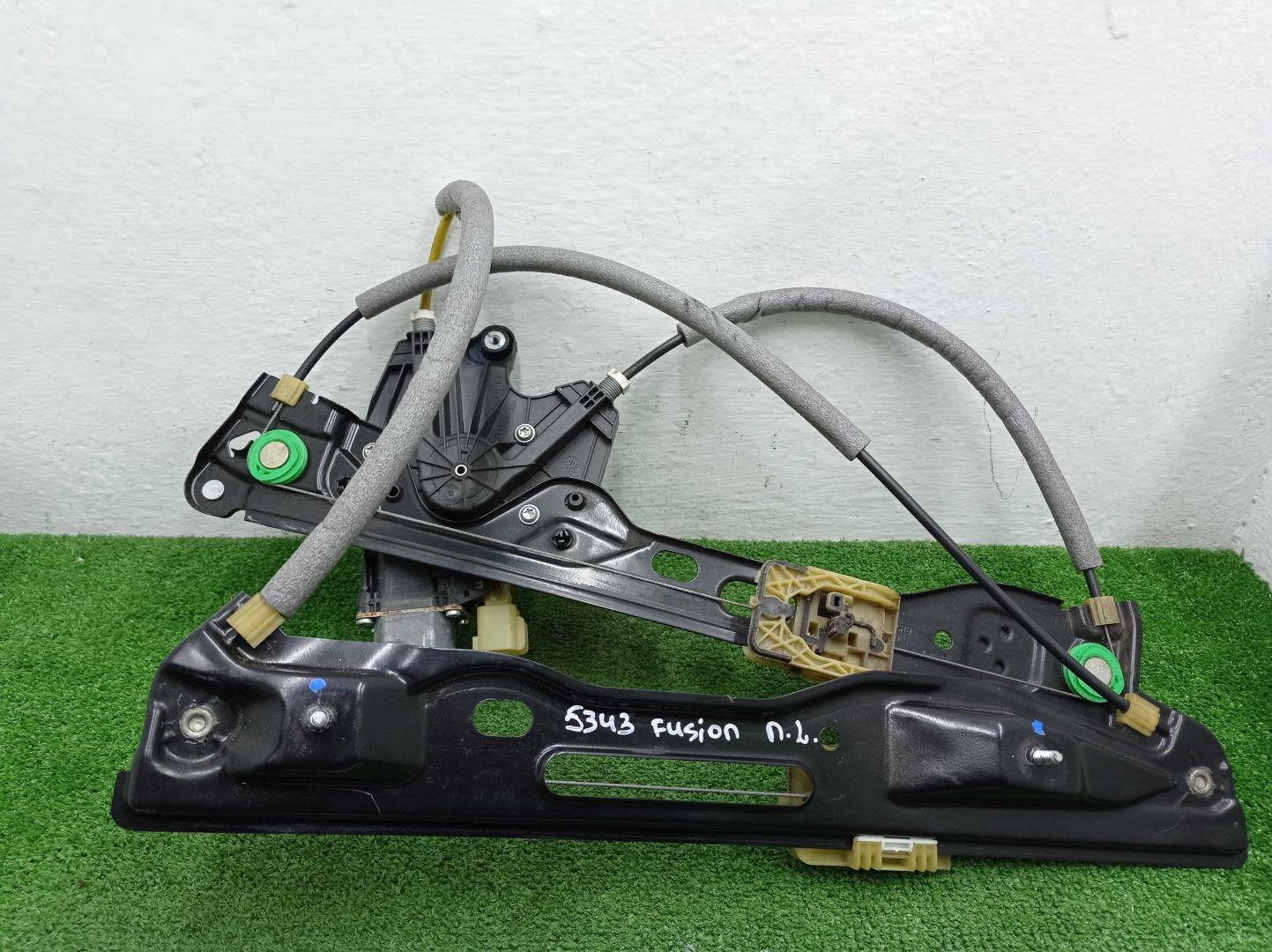 Стеклоподъемник электр. передний левый