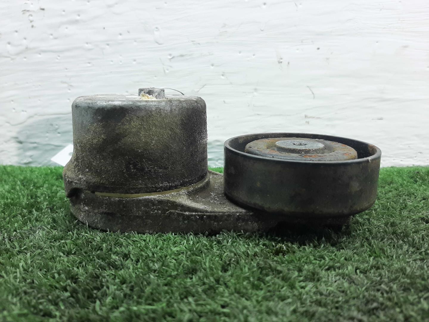 Натяжитель ремня