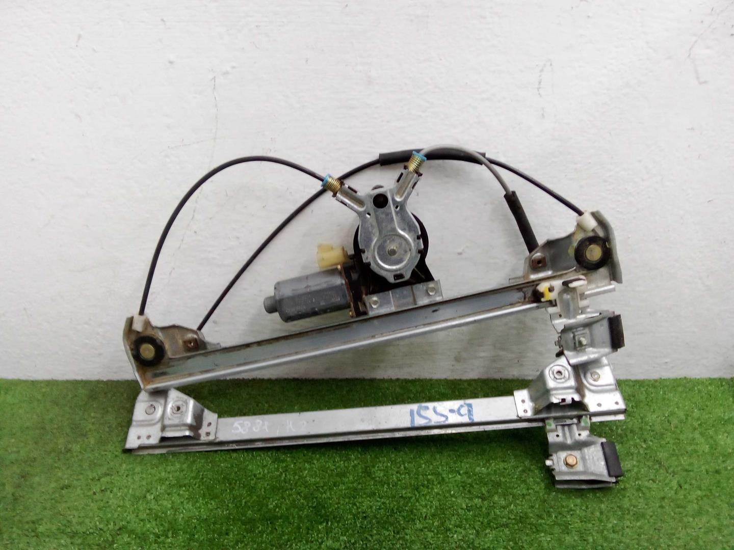 Стеклоподъемник электр. передний правый