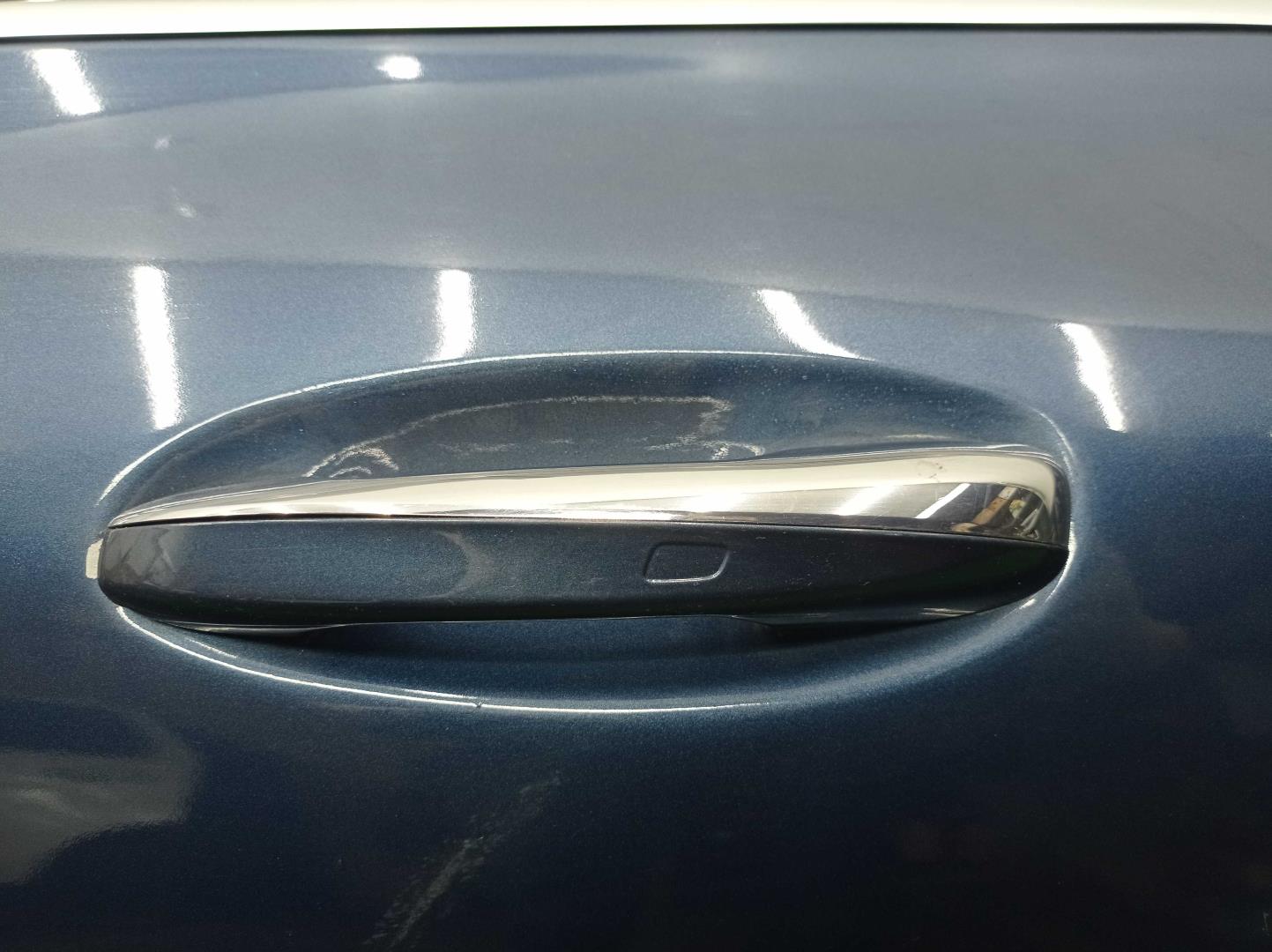 Стекло двери задней левой